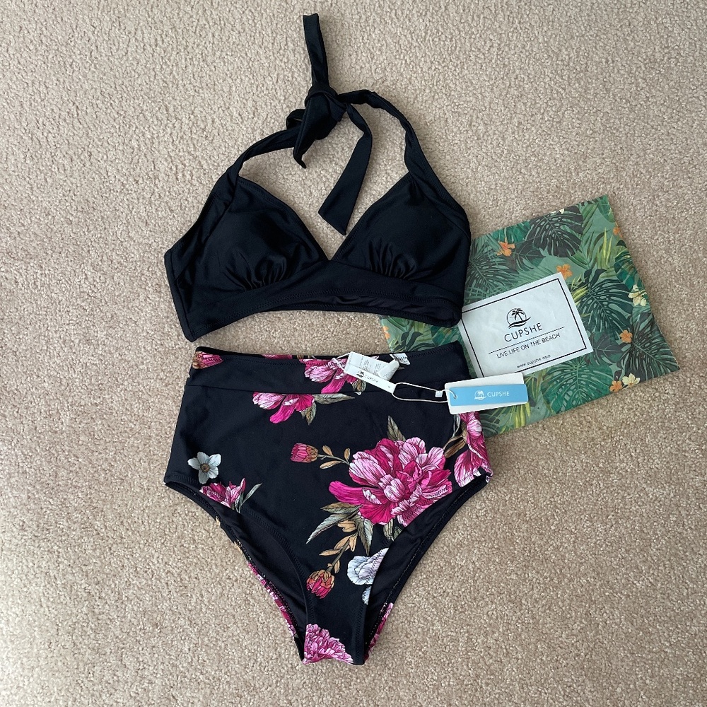 Small bikini Cupshe floral swimsuit set